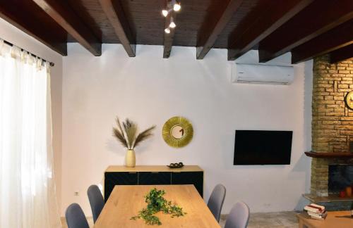 Agios Ioannis Peristeron House | Karmela's Cottage by CorfuEscapes