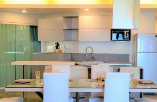 Karon Apartment | Karon beach Stylish large 2BR with Sea View
