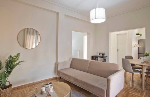 Neos Kosmos Apartment | Kary's Acropolis View Luxury 2BR, 2 BA, Jacuzzi