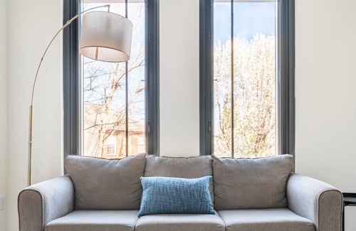 Del Ray Apartment | Kasa | Inviting Studio + Amenity Access | Alexandria