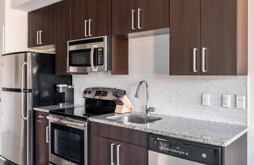 Del Ray Apartment | Kasa | Inviting Studio + Amenity Access | Alexandria