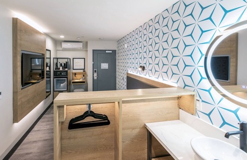Centennial Hotel | Kasa Niche Hotel Redwood City