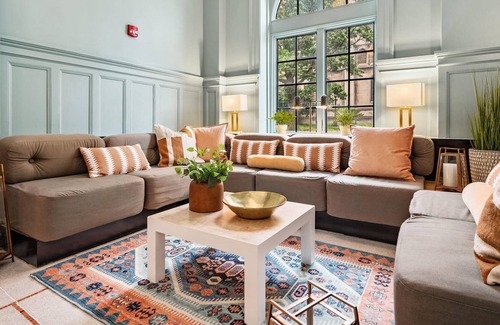 East Liberty Apartment | Kasa | Uniquely Designed Suite Near Carnegie Museum | The Maverick