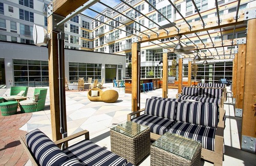 South Side Flats Apartment | Kasa | Welcoming Space Near South Side Marina | Pittsburgh