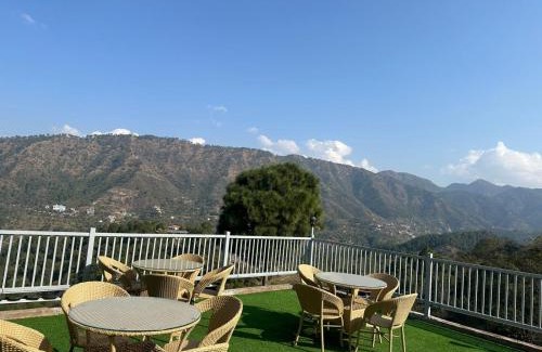 Kumarhatti Apartment | kasauli Oaks by kasauli Vista