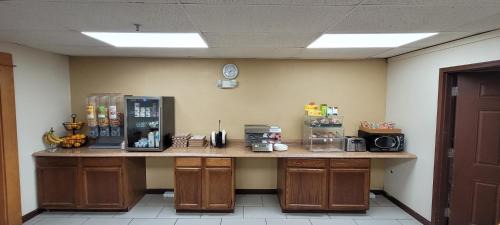 Millinocket Hotel | Katahdin Inn & Suites