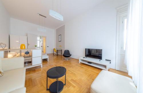 Inner City Budapest Apartment | Katalin Apartment
