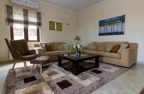 Leonidio Apartment | Katerina & Elia's Family House