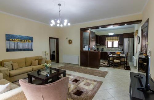 Leonidio Apartment | Katerina & Elia's Family House