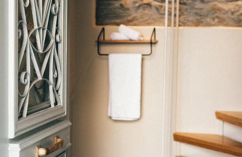 Plomari House | Katerina's Suite