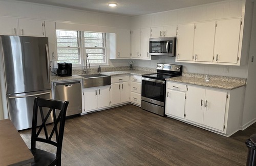 Boone House | Kathleen's Cottage: Mountaintop home w/2 Fireplaces, Rec Room, & Views!