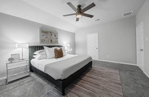 Katy House | Katy Vibes With Jacuzzi, Elegant and Peaceful 3BR