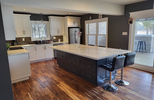 Victoria Road Cottage | Kawartha Lakes Waterfront Cottage With Hot Tub!