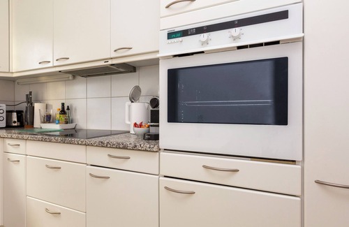 Langstrasse Apartment | KAYA Zurich Stauffacher