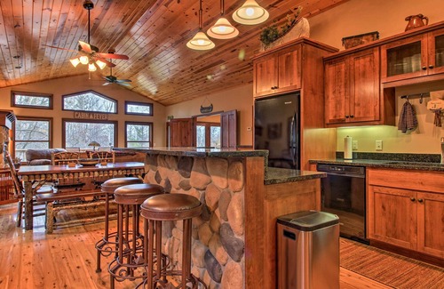 Breezy Point House | Kayak, Canoe, Boat, Relax & Visit the Classic Tourist Spots from Easy Breez'n