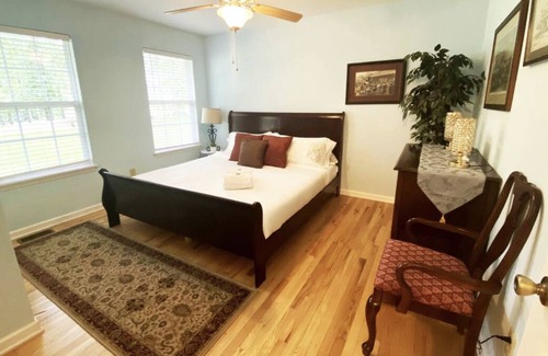 Georgetown House | Kayak on the River! Relaxed Rec-friendly King Bed Home