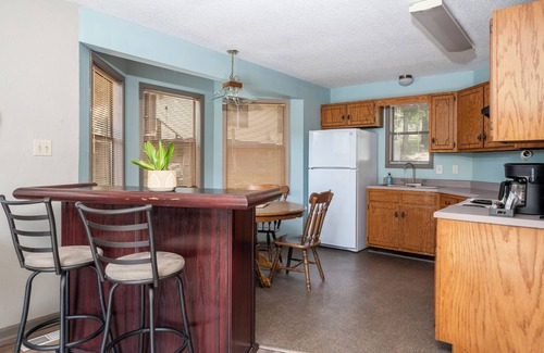 Hardy Cabin | Kayaks - Lakefront Home - Kiwanie Lodge East