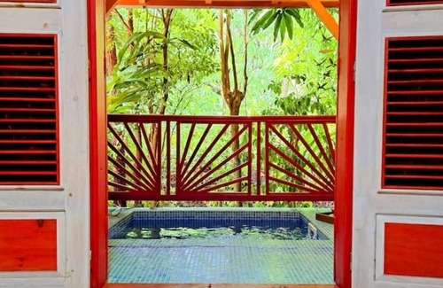 Bas Vent House | ❤️ KAZ CARAIBE, Beach on foot, View of the river- private POOL- WI-FI + NETFLIX