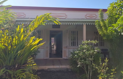 Entre-Deux House | Kaz cyatheas creole house in the heart of the village - close to all amenities