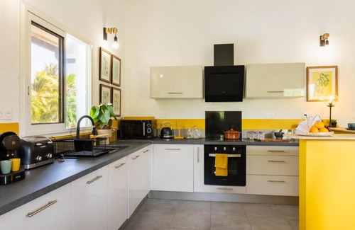 La Saline Les Bains Apartment | Kaz Zevi