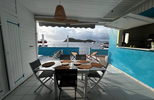Les-Saintes House | KAZPARADIS LES SAINTES feet in the water in the Bay of Terre de Haut.