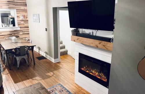 Kansas City House | KC Bungalow, near Plaza & Westport