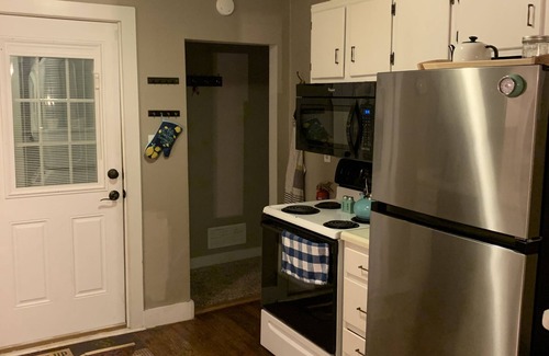 Kansas City House | KC Bungalow, near Plaza & Westport