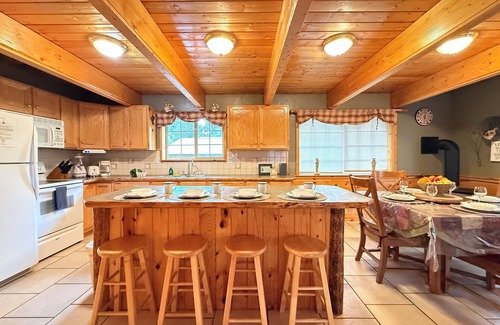 Island Park Cabin | Kd Haven Cabin* 2Br, Sleeps 8, Satellite Tv, Bbq Grill, 19 Miles to Yellowstone