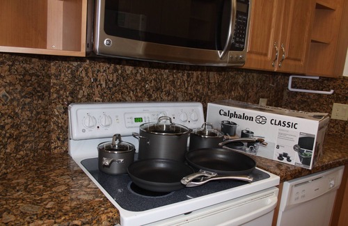 Marathon Cottage | KD Tropical paradise, Pool, Sandy Beach, WiFi, Tennis, Jacuzzi