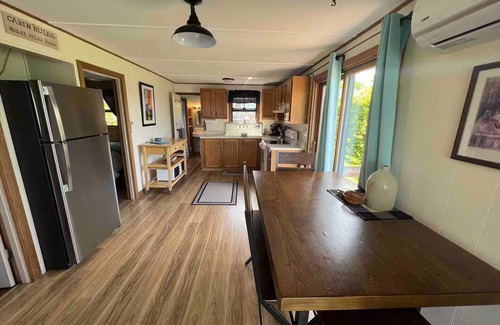 South Hero Cottage | Keeler Bay Lakefront 2BR Cottage -Catamount-