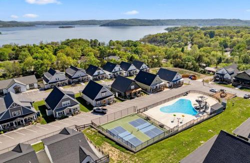 Branson House | Keepin' it Reel