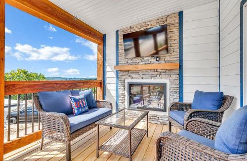 Branson House | Keepin' it Reel