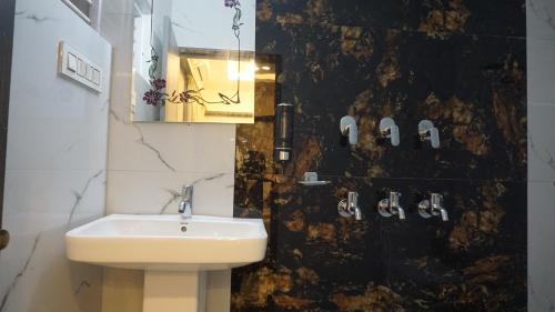 Bhadravati Hotel | Keerthana Residency