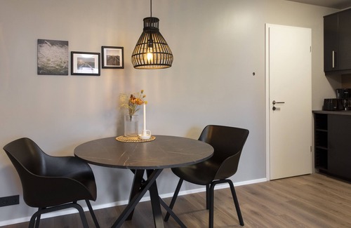 Innri-Njarthvik Apartment | Keflavik's Ray of sunshine Hafnargata