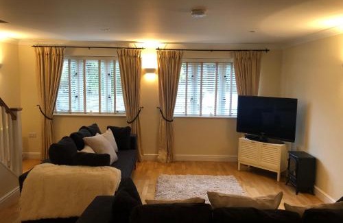 Fairford House | Kellsboro Corner