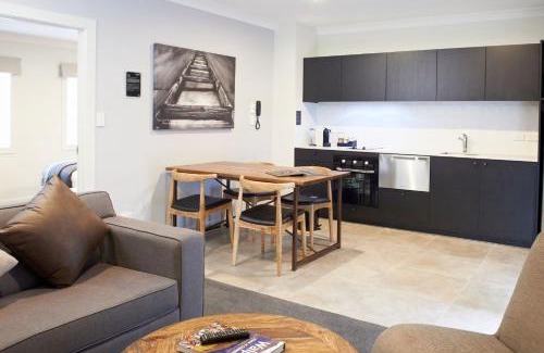Cambridge Hotel | Kelly Rd Cambridge Lodge