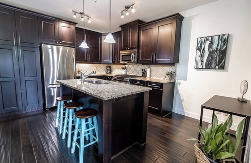 Westbank Condo | Kelowna's #1 Lakefront Resort