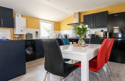 Redruth Cottage | KELYOW, pet friendly, character holiday cottage in St Day
