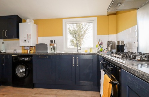 Redruth Cottage | KELYOW, pet friendly, character holiday cottage in St Day