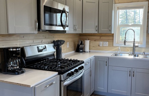 Kalifornsky Cabin | Kenai Adventure Cabins Sockeye 2/1