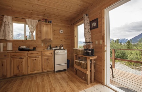 McCarthy Cabin | Kennicott-Mt.Blackburn B&B
