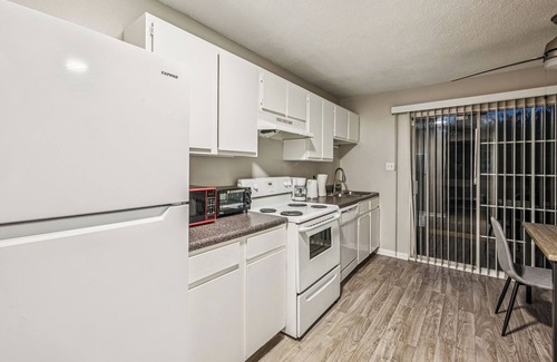 Decatur Apartment | Kenridge Apartments 3135 I Comfy 2 Bed 2 Bath