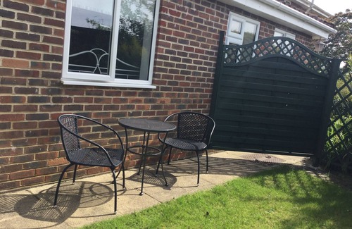 Mersham Apartment | Kent village setting, close to rail and road connections for Europe and London
