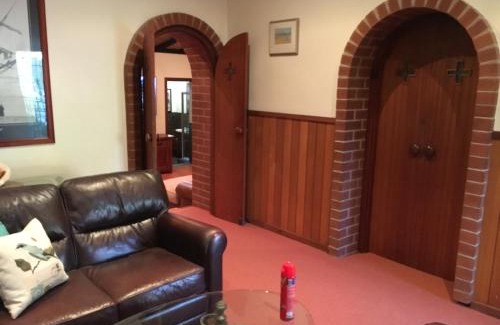 Old Reynella House | Kentia Palms