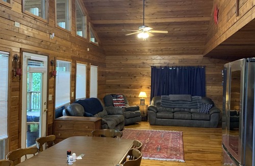 Denver Cabin | Kentucky Lake/TN River Cabin 1/2 mile to Cuba Landing Marina