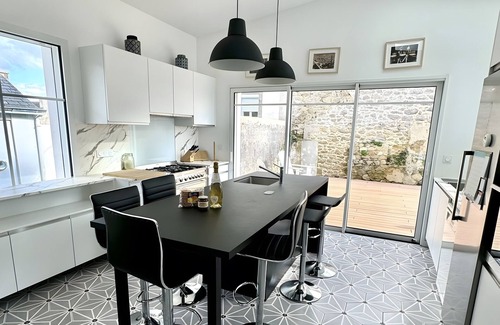 Brignogan-Plage Villa | Ker Anna, 120m from the beach, sea view