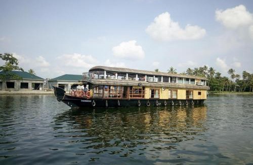 Mullakkal Hotel | Kerala Nature Houseboat by Coco floatel