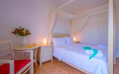 Marathokampos Hotel | Kerkis Bay