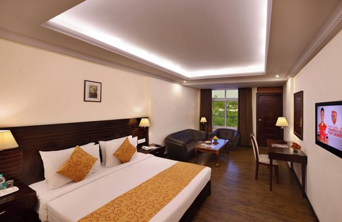 Gadag-Betageri Hotel | Keshav Clarks Inn