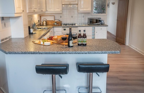 Keswick Apartment | Keswick centre spacious and modern 3 bed apartment plus sofa bed